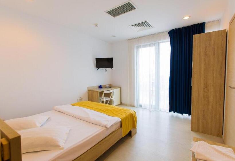 Deluxerum Delvis Havsutsikt, Blumarine