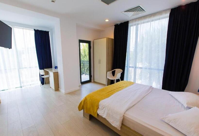 Deluxerum Delvis Havsutsikt, Blumarine