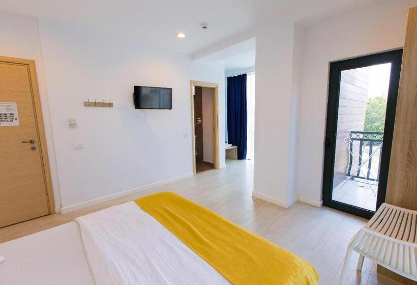 Deluxerum Delvis Havsutsikt, Blumarine