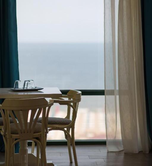 1 Sovrums Lägenhet Havsutsikt, Blumarine