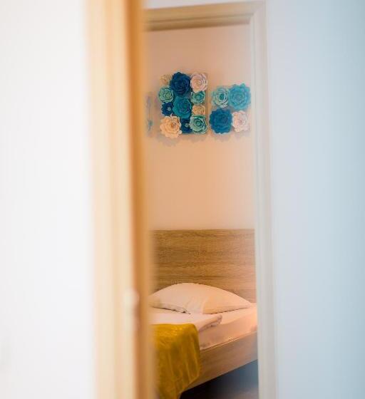 1 Sovrums Lägenhet Havsutsikt, Blumarine