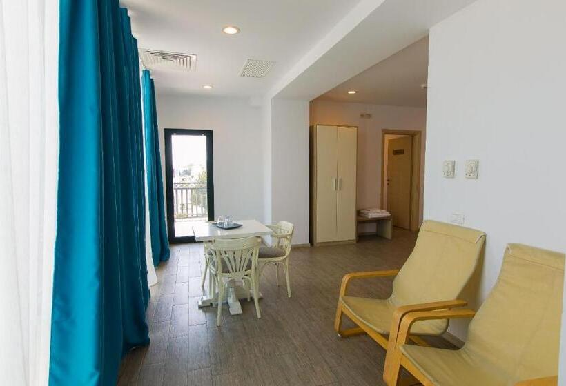 1 Sovrums Lägenhet Havsutsikt, Blumarine