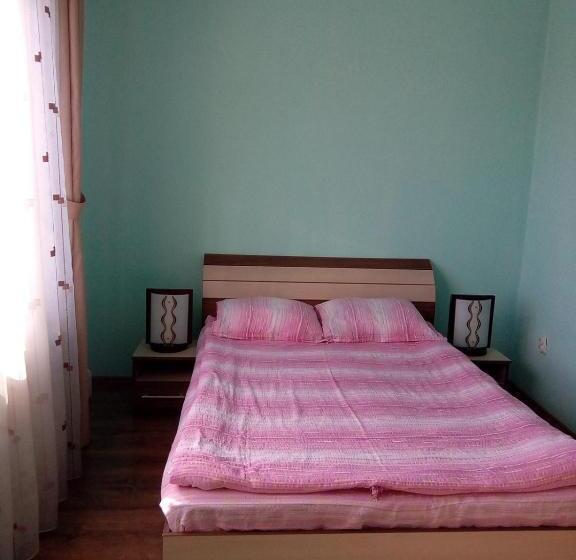 Apartamento 2 Dormitorios, Casa Toma