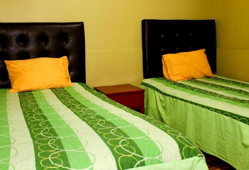 اتاق استاندارد, Hostal Aventura