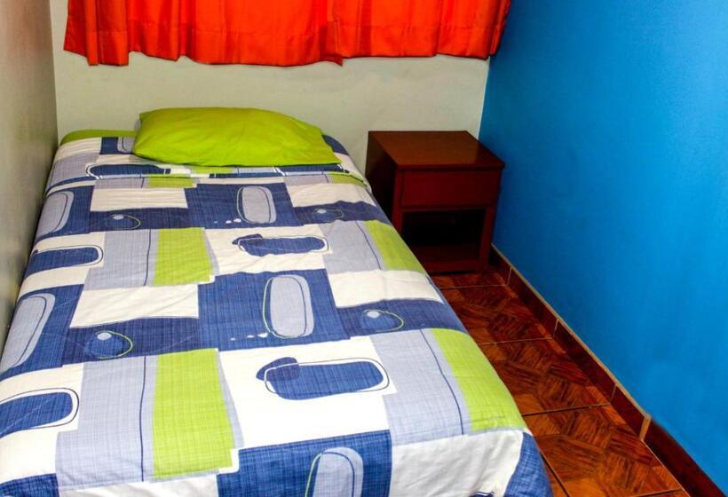اتاق استاندارد یک نفره, Hostal Aventura