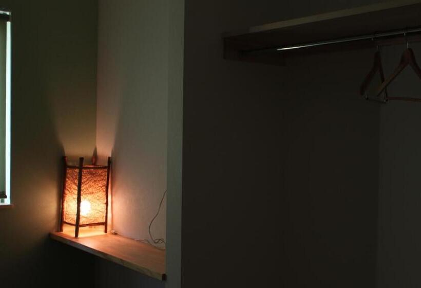 带共用浴室的标准房间, Niseko Guesthouse Nalu