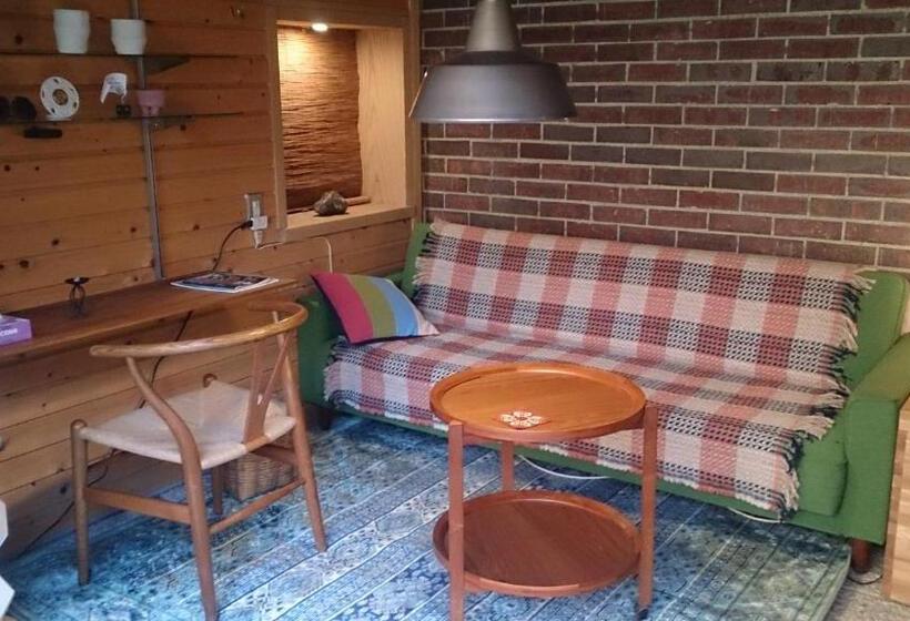 חדר סטנדרד יחיד חדר אמבטיה משותף, Tajimi Guest House