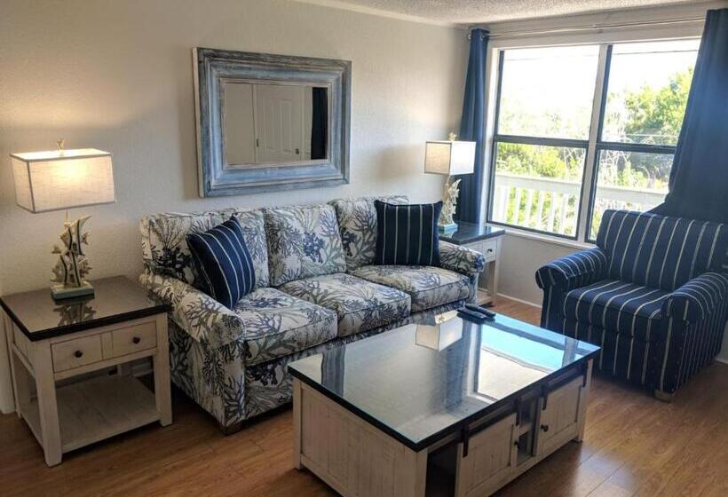 شقة غرفة واحدة, Matecumbe Resort