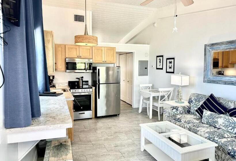 غرفة قياسية مطلّة علي البحر, Matecumbe Resort