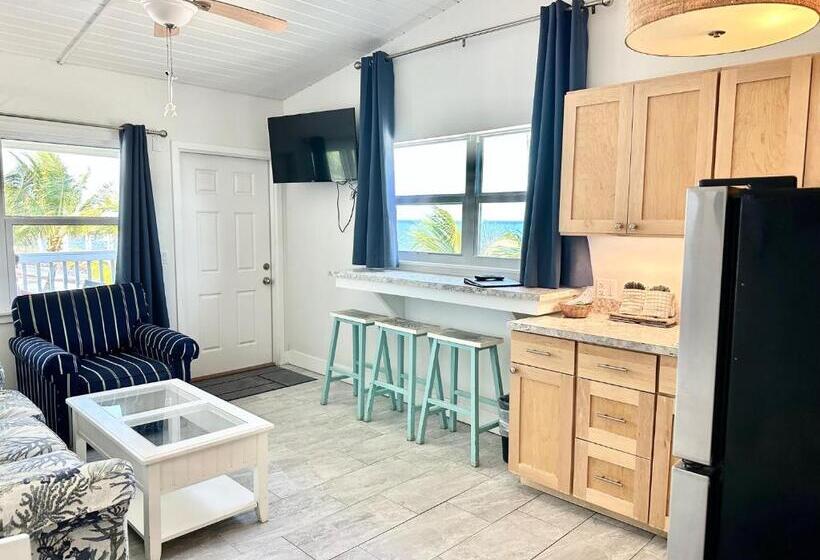 غرفة قياسية مطلّة علي البحر, Matecumbe Resort