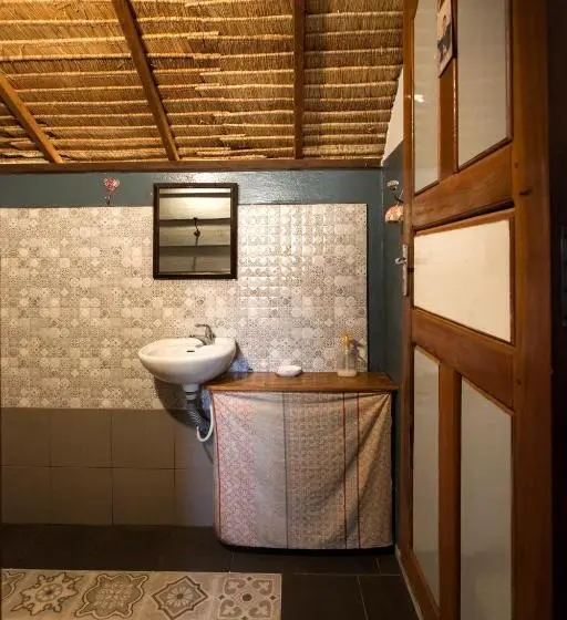 بنگله خانوادگی, Retro Kampot Guesthouse