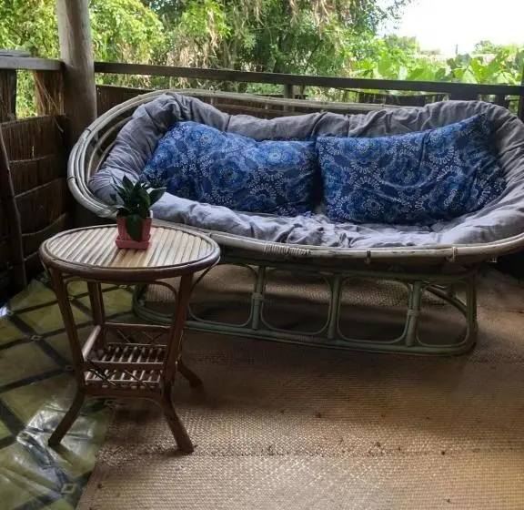 اتاق استاندارد با تراس, Retro Kampot Guesthouse