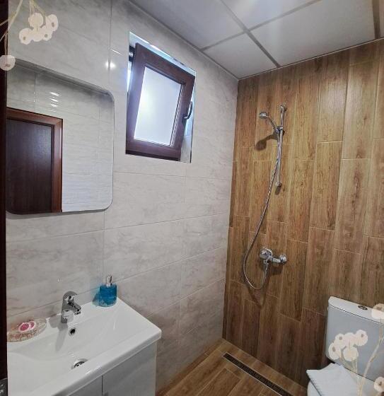 اتاق اکونومی, къща за гости мурите