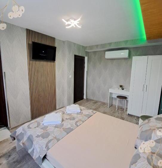 اتاق اکونومی, къща за гости мурите