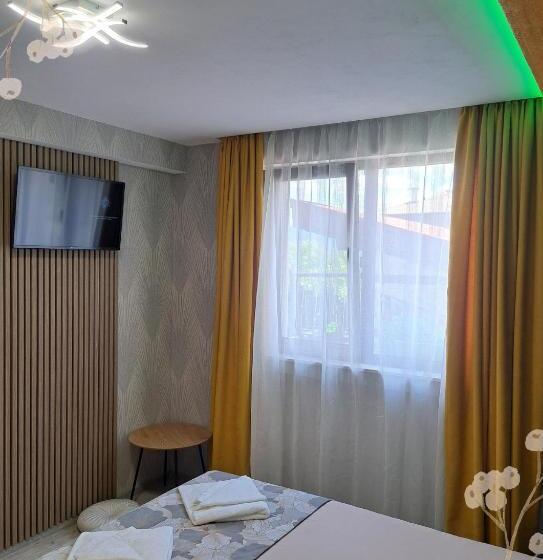 اتاق اکونومی, къща за гости мурите