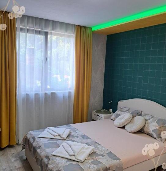 اتاق اکونومی, къща за гости мурите