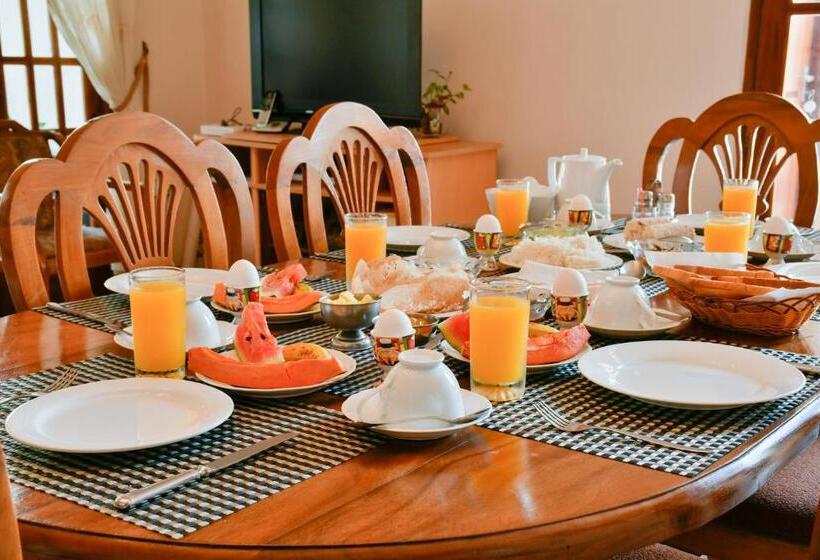 バルコニー付きデラックスルーム, Expeditor Kandy