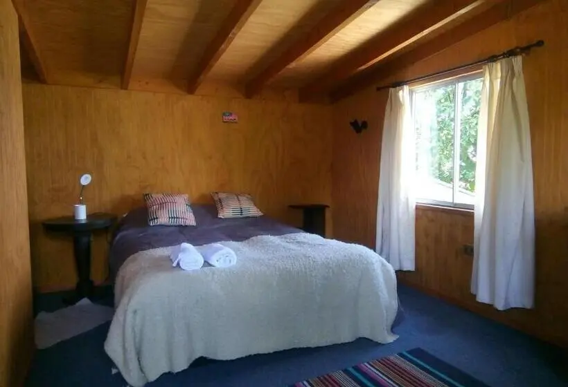 اتاق استاندارد با چشم‌انداز دریاچه, Volcano & Lake Family Hostel