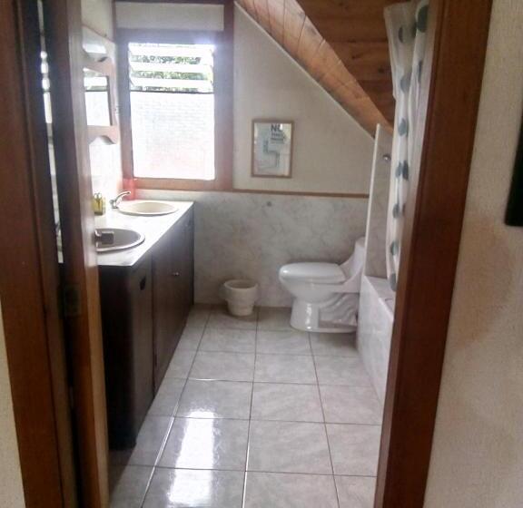 Номер Стандарт Вид на Озеро, Volcano & Lake Family Hostel