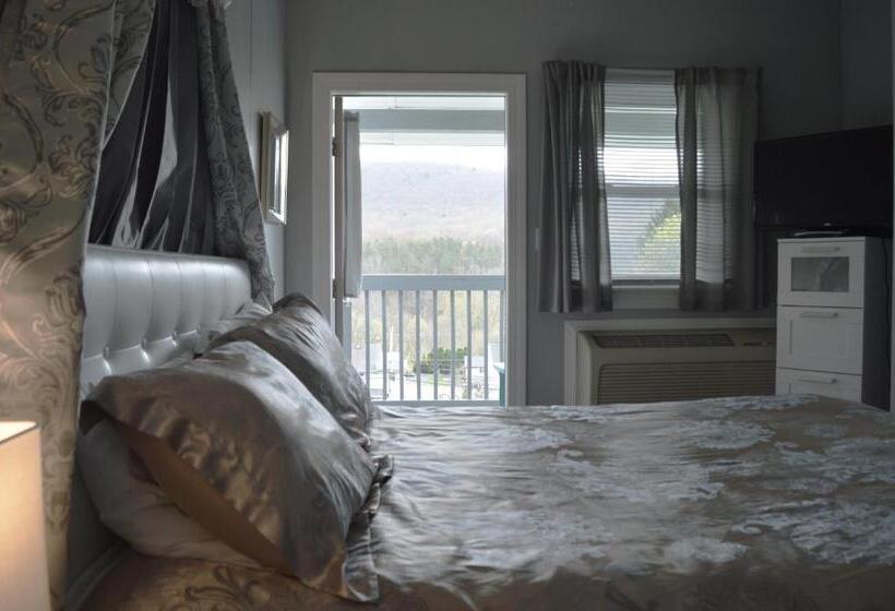 Номер Deluxe с Балконом, Mountain View Suites