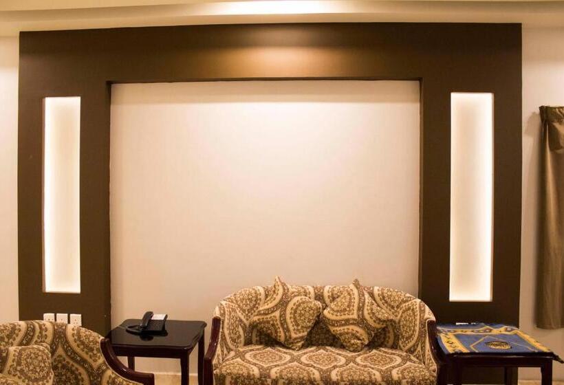 דירת שני חדרים, Dosh