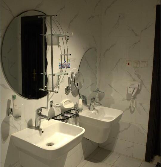 דירת חדר, Dosh