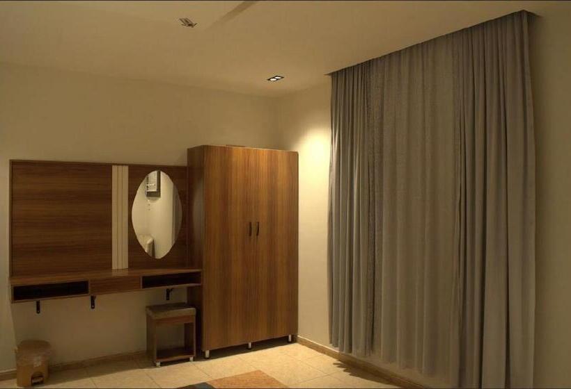 דירת חדר, Dosh