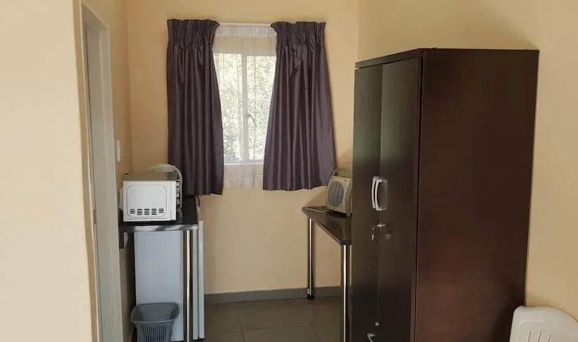 اتاق استاندارد, Hartbeespoort Holiday Resort
