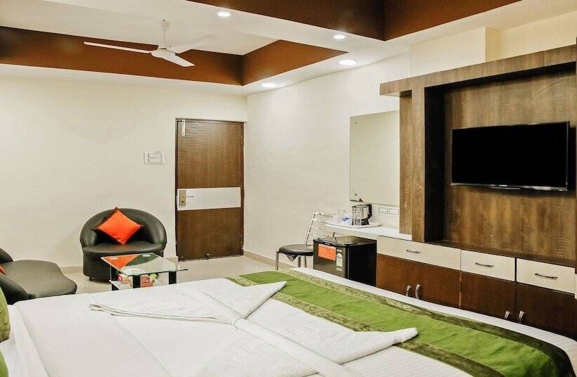 Camera Deluxe, Treebo Trend Citi Inn