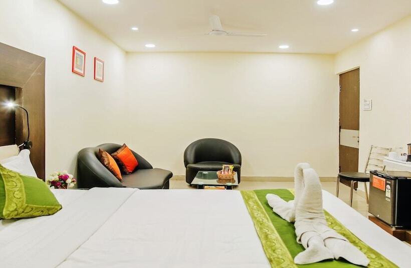 Camera Deluxe, Treebo Trend Citi Inn