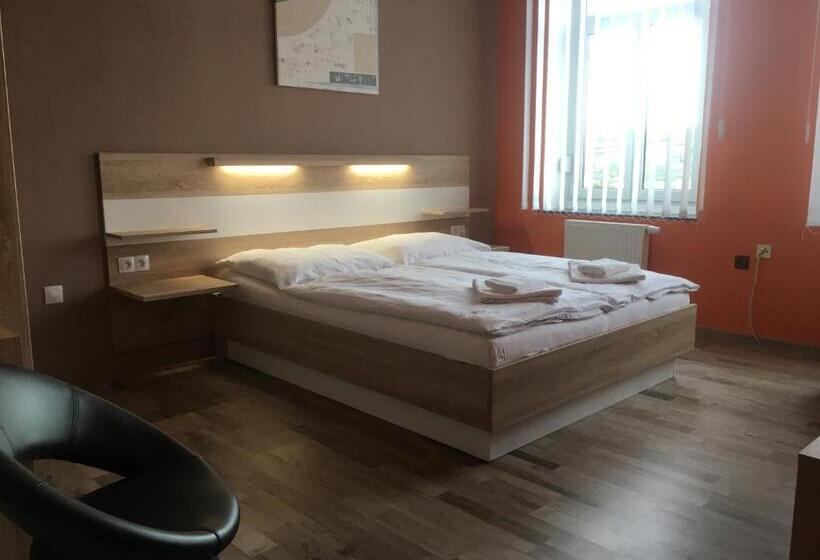 Номер Deluxe, Penzion Obora