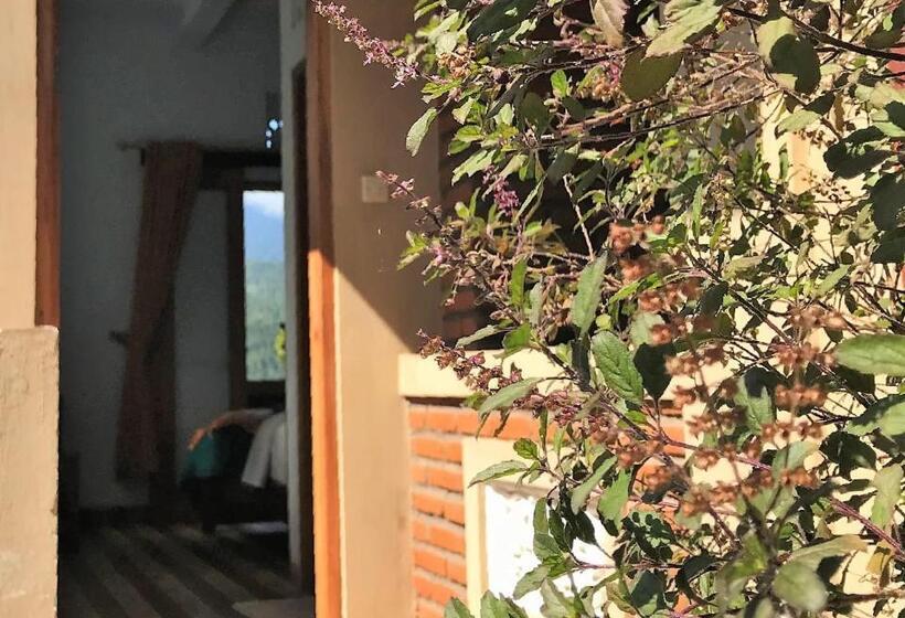 バルコニー付きスタンダードルーム, Umah De Madya & Rooftop De Madya