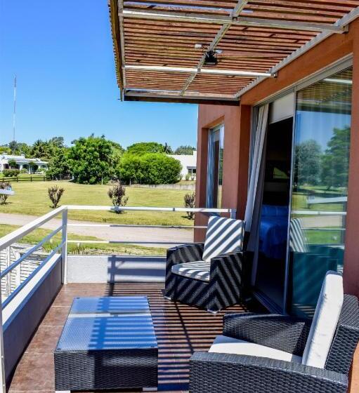 استودیو خانوادگی, Lomas Del Real Apart