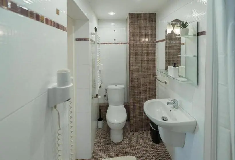 スイート（家族用）, Kadiyata Guest House