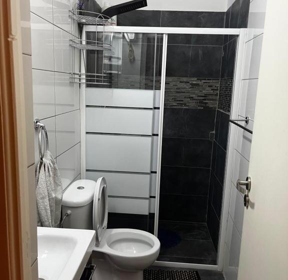 استودیو استاندارد با بالکن, Xanthis Hostel Nicosia City Centre