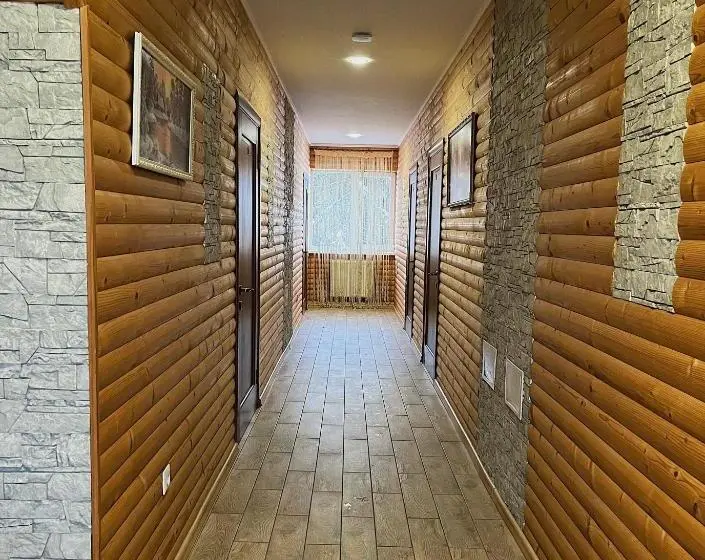 Cameră Triplă Standard, Viktan