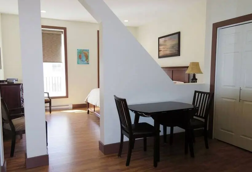 استودیوی لوکس, Water Suites