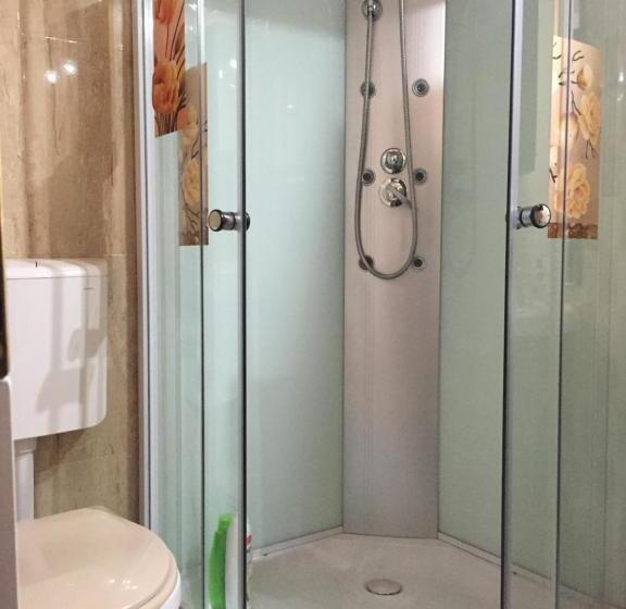 غرفة قياسية, Casa Belazur