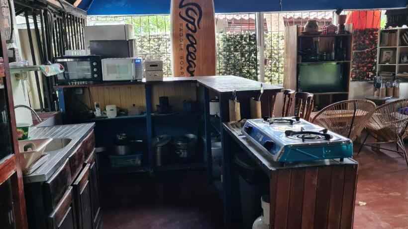 Семейный Номер, Congos Hostal Y Camping