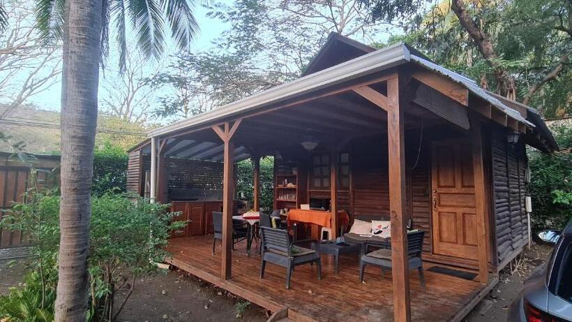 בקתת חדר, Congos Hostal Y Camping