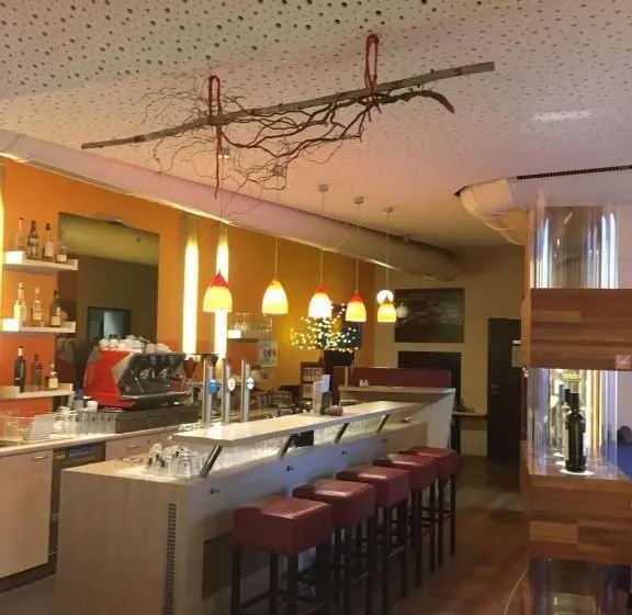 ファミリールーム, Kunstcafe Rooms