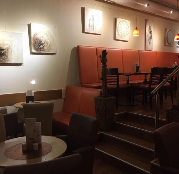 חדר סטנדרט עם מרפסת, Kunstcafe Rooms