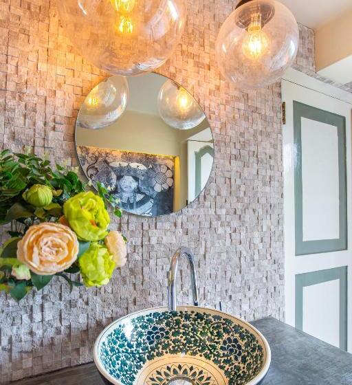 Стандартный Номер Кровать Кинг, 55tg Boutique Suites