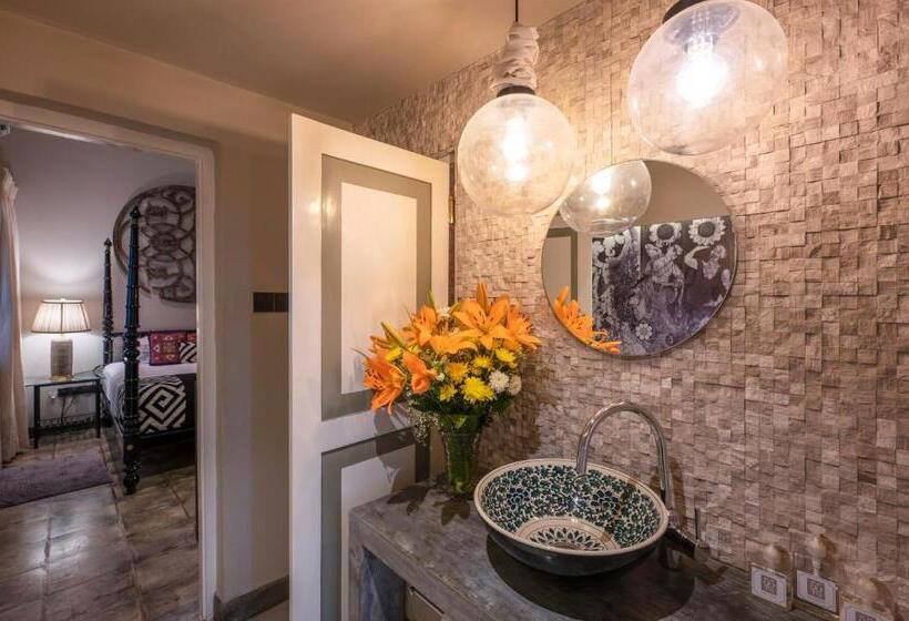 Стандартный Номер Кровать Кинг, 55tg Boutique Suites