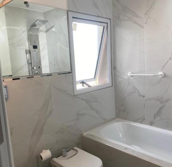 جناح مزوَّد بشرفة, Apart Y Suite Portal Del Luz