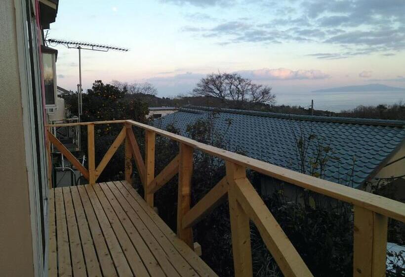 스탠다드 스튜디오 바다 전망, Joyinn