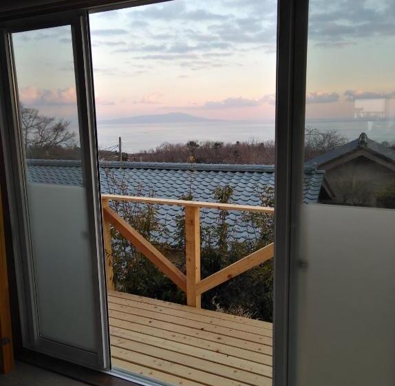 스탠다드 스튜디오 바다 전망, Joyinn