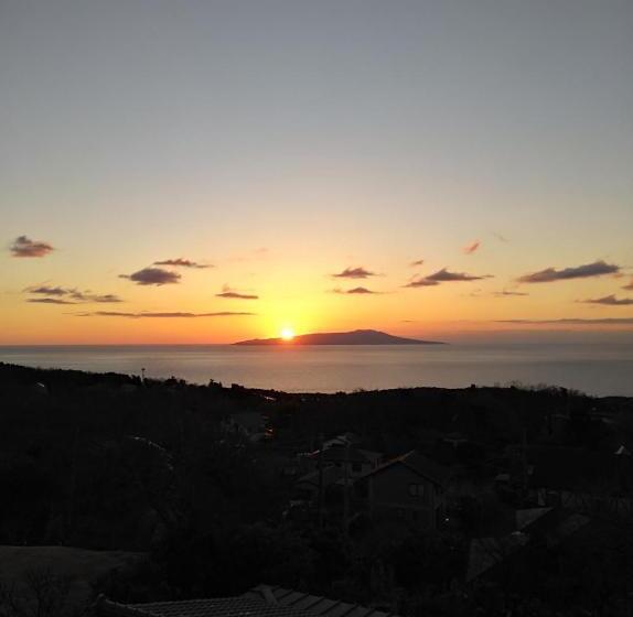 스탠다드 스튜디오 바다 전망, Joyinn