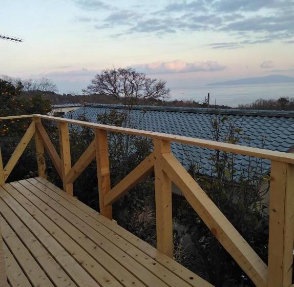 스탠다드 스튜디오 바다 전망, Joyinn