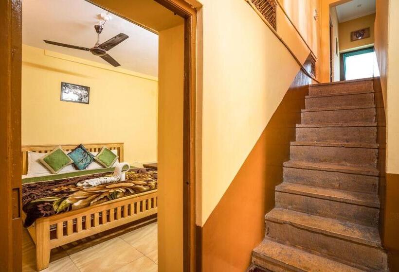 اتاق لوکس, Crazy Camel Hotel & Safari